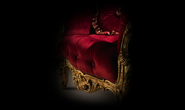 detail throne red6